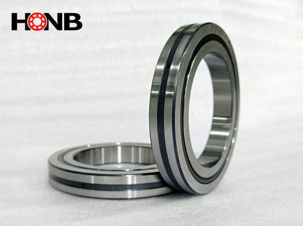 工業(yè)機(jī)器人用交叉滾子軸承的優(yōu)點(diǎn)有哪些？詳解其種類(lèi)